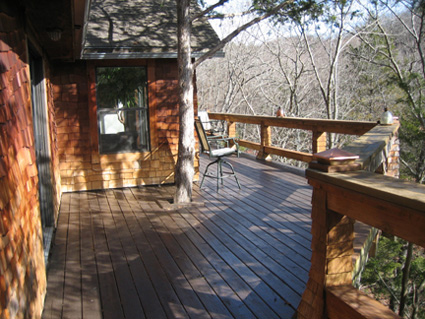 Suchness Cove Retreat is buried in the Ozark Mountains, next to Beaver Lake and within a short drive of Eureka Springs